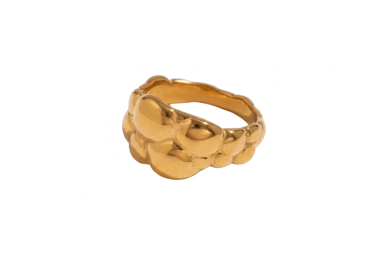 ANILLO DE ACERO DORADO TEXTURIZADO